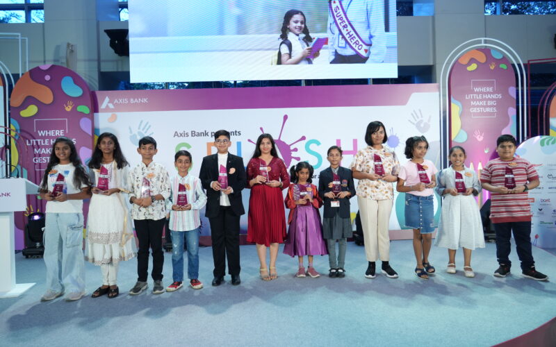 Axis Bank felicitates the winners of SPLASH