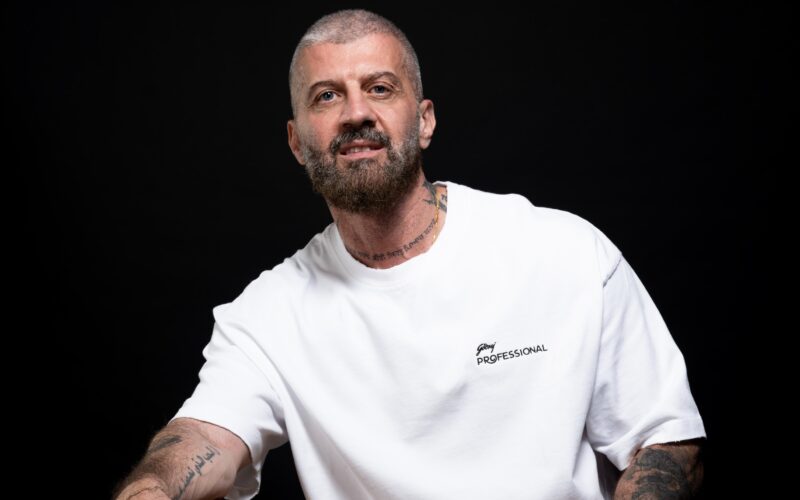 Play with Colours, Not Hair Damage: Your Holi Haircare Guide