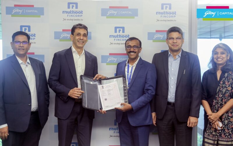 (L to R: Vinod Reddy, CBO – Secured & Unsecured Lending Business, Muthoot FinCorp, Manish Shah, MD & CEO, Godrej Capital, Shaji Varghese, CEO, Muthoot FinCorp, Pankaj Gupta, MD & CEO, Godrej Finance – a subsidiary of Godrej Capital, Shalinee Mimani, CRO, Godrej Capital)